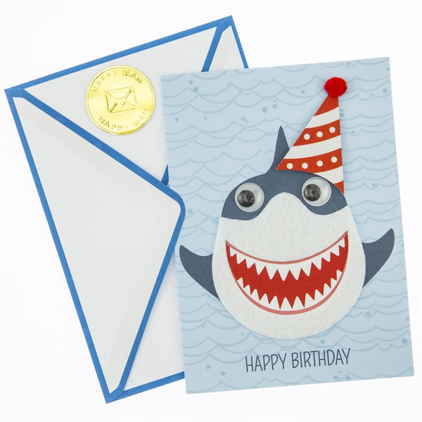 Shark Bite! Birthday Handmade Card - Graphique de France