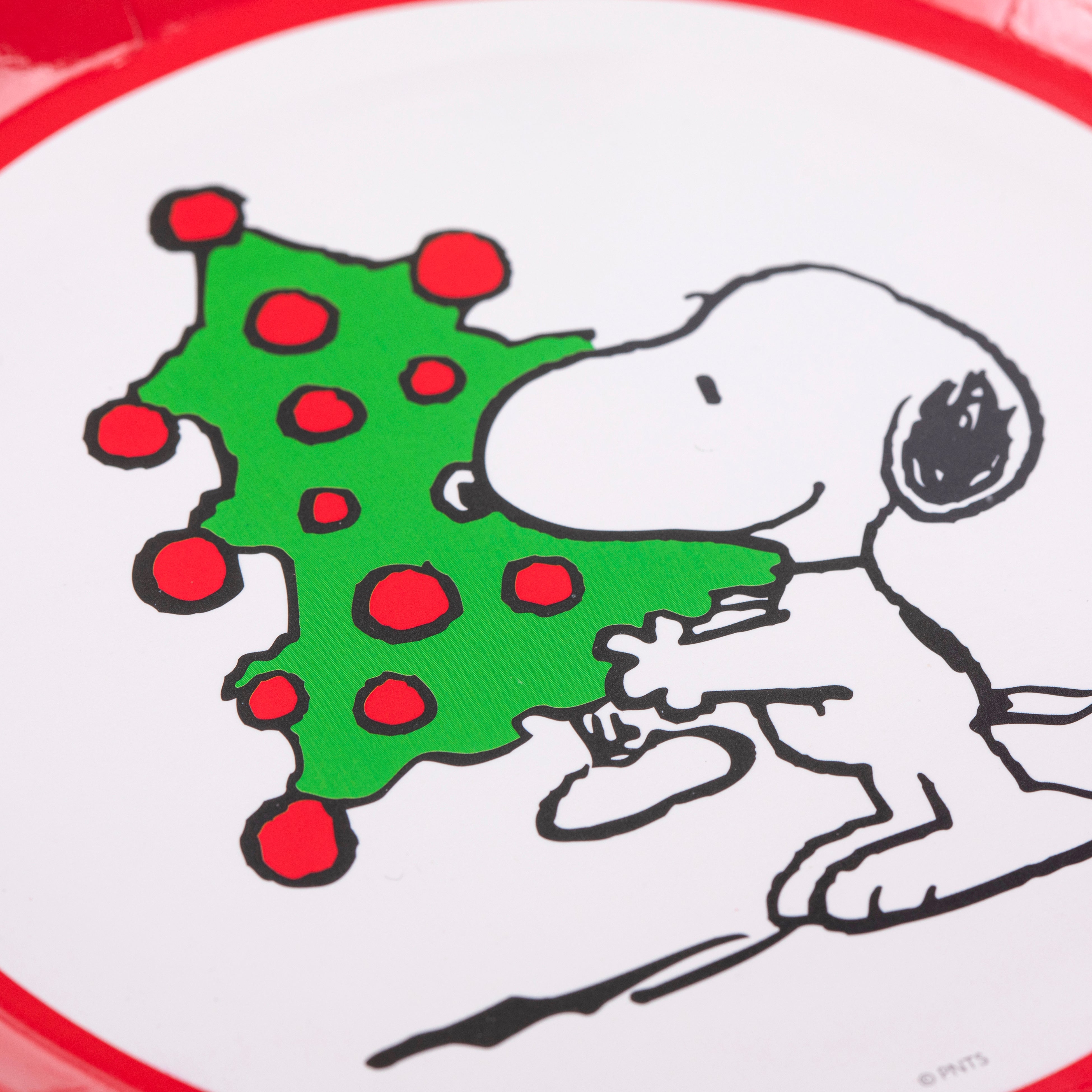 Peanuts™ Carrying tree Holiday 7 inch paper plate